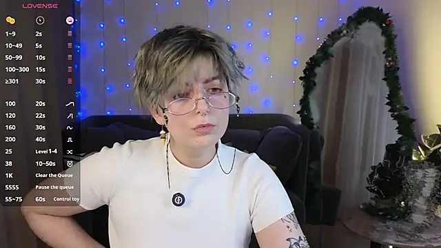 Spider Arti online show from December 15, 2025, 9:20 pm