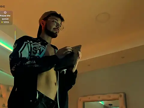 Snapshot of JonnyGreey chatting on December 19, 2025, 7:16 pm JonnyGreey online show from December 19, 2025, 7:16 pm