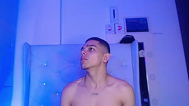 Snapshot of Noah_and_kim69 chatting on December 5, 2025, 3:16 am Noah and kim69 online show from December 5, 2025, 3:16 am