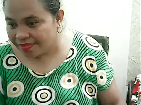 cutechubby online show from April 15, 2026, 11:38 am