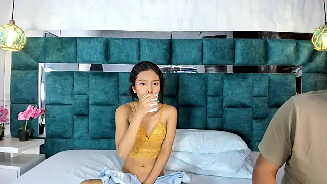 Snapshot of _bonnyandclyde chatting on February 5, 2026, 1:18 pm bonnyandclyde online show from February 5, 2026, 1:18 pm