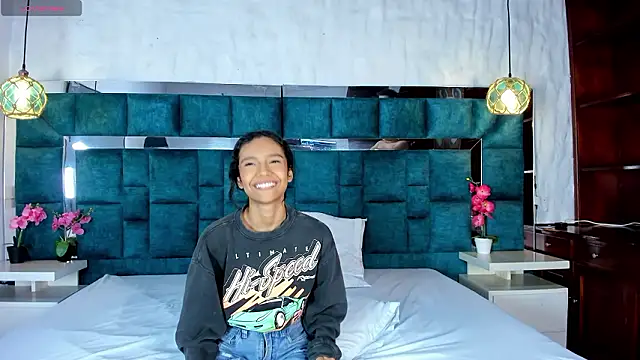 Snapshot of _bonnyandclyde chatting on February 26, 2026, 1:33 pm bonnyandclyde online show from February 26, 2026, 1:33 pm