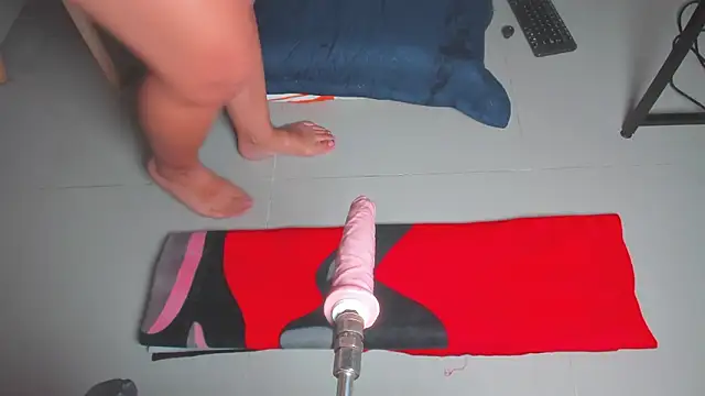 Snapshot of sophie_1_ chatting on February 8, 2026, 1:31 pm sophie 1 online show from February 8, 2026, 1:31 pm