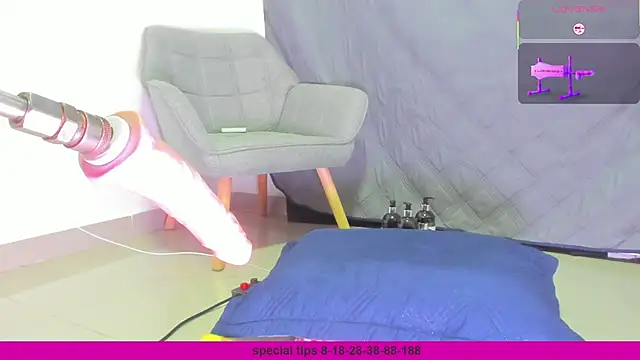 Snapshot of sophie_1_ chatting on February 27, 2026, 2:34 am sophie 1 online show from February 27, 2026, 2:34 am