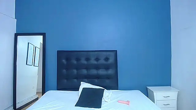 Snapshot of naughty_bigass_18 chatting on November 25, 2025, 6:41 pm naughty bigass 18 online show from November 25, 2025, 6:41 pm