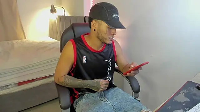 Snapshot of master_evil07 chatting on November 27, 2025, 6:03 am master evil07 online show from November 27, 2025, 6:03 am