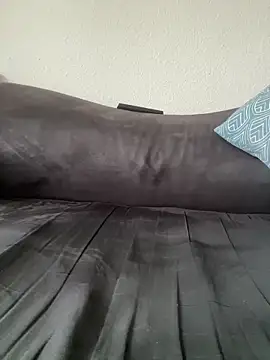 Snapshot of Laufla chatting on February 3, 2026, 11:26 am Laufla online show from February 3, 2026, 11:26 am