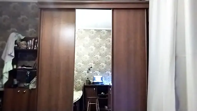 ArianeRandy online show from December 14, 2025, 9:04 am