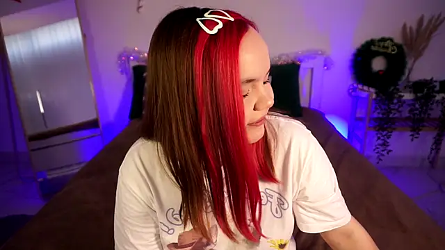 Snapshot of Rose_Luvv chatting on December 23, 2025, 7:29 am Rose Luvv online show from December 23, 2025, 7:29 am