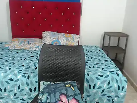 Snapshot of libby_blonde chatting on November 28, 2025, 2:06 pm libby blonde online show from November 28, 2025, 2:06 pm