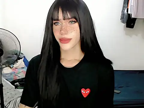 superhotbabe online show from November 25, 2025, 3:34 pm