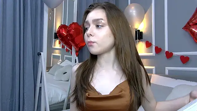 NatalieCroft online show from February 16, 2026, 7:18 am