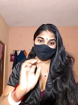 Snapshot of adite20 chatting on December 18, 2025, 6:45 pm adite20 online show from December 18, 2025, 6:45 pm