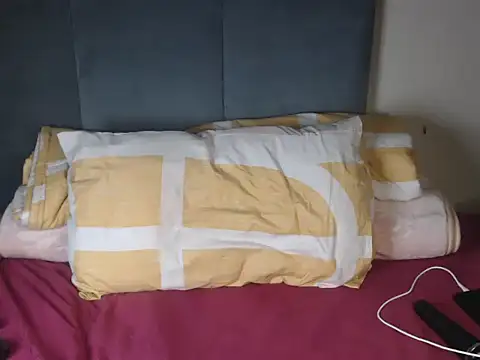 Snapshot of Chocolatebae86 chatting on December 3, 2025, 7:57 pm Chocolatebae86 online show from December 3, 2025, 7:57 pm