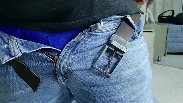 Snapshot of dean_bigbear chatting on November 25, 2025, 5:02 pm dean bigbear online show from November 25, 2025, 5:02 pm