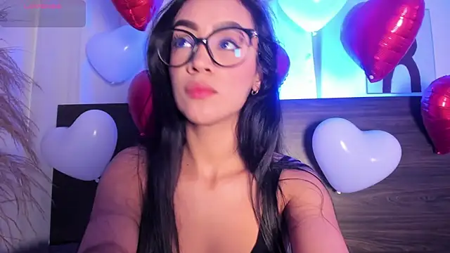 Snapshot of Klohewilliams_ chatting on February 13, 2026, 12:49 pm Klohewilliams online show from February 13, 2026, 12:49 pm