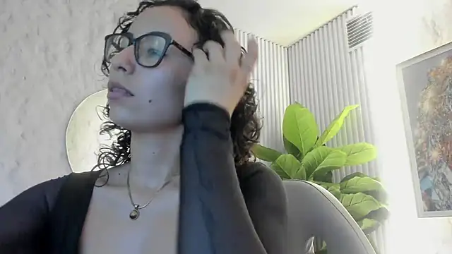 Snapshot of sarah_sluty chatting on May 5, 2026, 2:14 am sarah sluty online show from May 5, 2026, 2:14 am