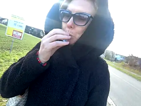 Snapshot of JenyJansy chatting on November 27, 2025, 11:43 am JenyJansy online show from November 27, 2025, 11:43 am