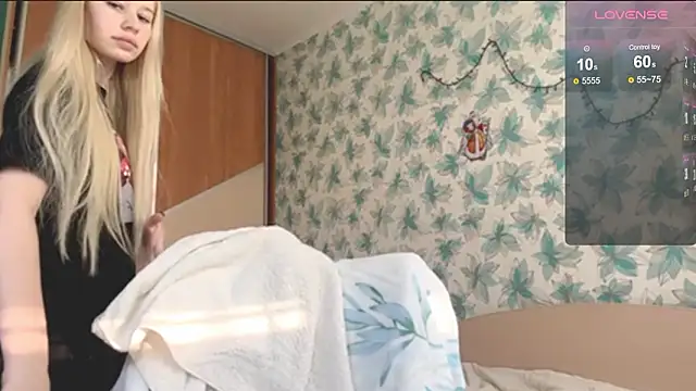 Barbie Blondie online show from March 19, 2026, 1:44 pm