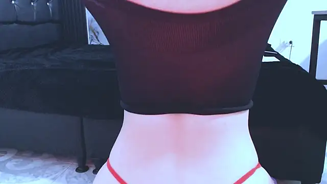 NoaLeon21 online show from February 11, 2026, 5:35 pm