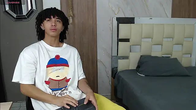 kim curlyy online show from March 15, 2026, 1:51 pm