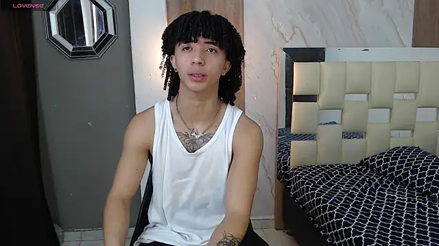 kim curlyy online show from April 14, 2026, 1:27 pm