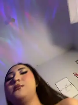 Snapshot of Diannellove chatting on February 21, 2026, 7:49 pm Diannellove online show from February 21, 2026, 7:49 pm