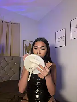 Snapshot of Diannellove chatting on February 24, 2026, 5:25 pm Diannellove online show from February 24, 2026, 5:25 pm