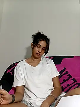 Miss-Perfection online show from April 10, 2026, 9:11 pm