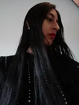 Im Kloe online show from November 27, 2025, 7:03 pm