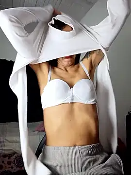 Snapshot of Im_Kloe chatting on January 15, 2026, 9:29 pm Im Kloe online show from January 15, 2026, 9:29 pm