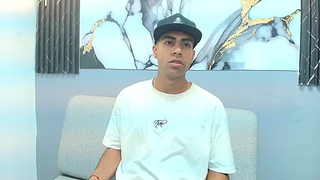 Snapshot of MARCO_SPENCER chatting on December 4, 2025, 7:57 pm MARCO SPENCER online show from December 4, 2025, 7:57 pm