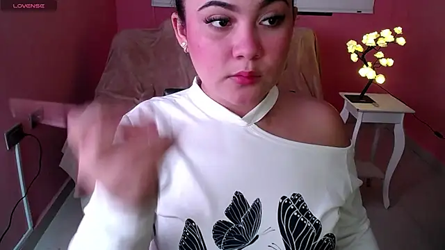 Snapshot of Karla_Soff_19 chatting on January 10, 2026, 7:53 pm Karla Soff 19 online show from January 10, 2026, 7:53 pm