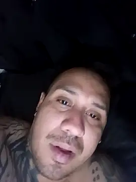 Snapshot of Alessroiyaru chatting on December 4, 2025, 4:28 pm Alessroiyaru online show from December 4, 2025, 4:28 pm