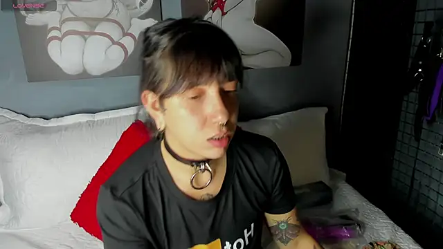 nora temptress online show from March 29, 2026, 3:13 pm