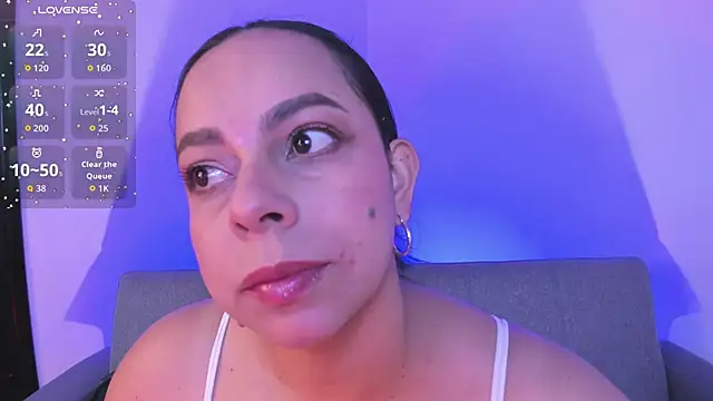 jimena chic1 online show from March 27, 2026, 4:19 pm