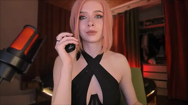 Snapshot of Mistress_Iris chatting on November 26, 2025, 11:49 pm Mistress Iris online show from November 26, 2025, 11:49 pm