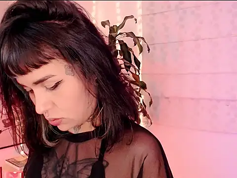 justmartina  online show from March 4, 2026, 1:46 am