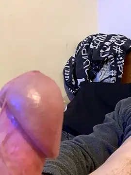 showaginge online show from December 1, 2025, 7:31 am