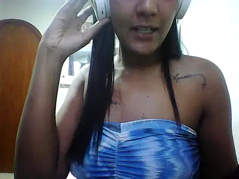 Snapshot of PollyAninnha chatting on November 27, 2025, 9:26 pm PollyAninnha online show from November 27, 2025, 9:26 pm