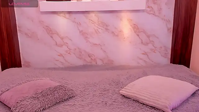 Dakota ferreti  online show from March 12, 2026, 8:13 pm