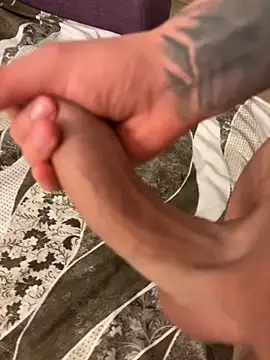 Snapshot of Emir4215 chatting on February 25, 2026, 6:08 pm Emir4215 online show from February 25, 2026, 6:08 pm