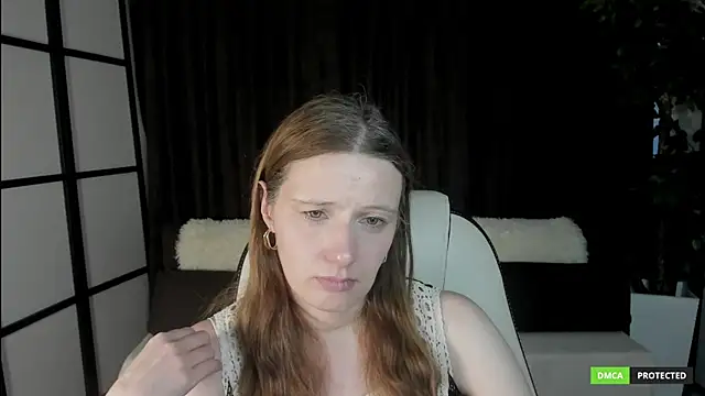 KathrineMeyer online show from December 2, 2025, 7:21 am