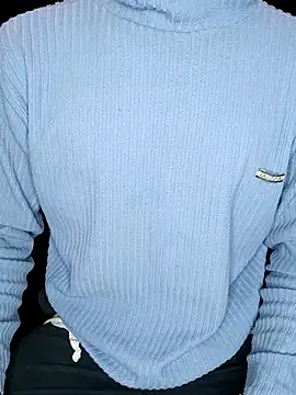 Snapshot of kisses-onmy-body chatting on December 2, 2025, 12:07 pm kisses-onmy-body online show from December 2, 2025, 12:07 pm