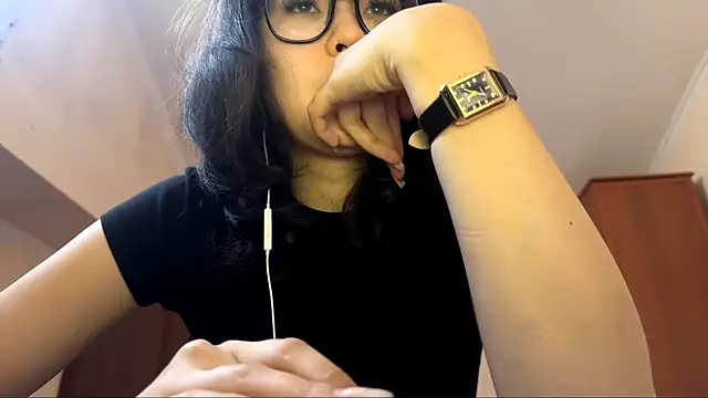 MiracleGirls online show from December 2, 2025, 6:37 am