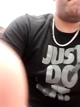 mrmav6969 online show from December 4, 2025, 9:52 am