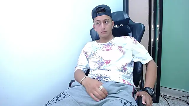 Snapshot of Bagels_ chatting on December 1, 2025, 11:22 am Bagels online show from December 1, 2025, 11:22 am