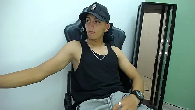 Snapshot of Bagels_ chatting on November 30, 2025, 11:11 am Bagels online show from November 30, 2025, 11:11 am