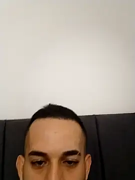 hazarcannn online show from November 26, 2025, 7:14 pm