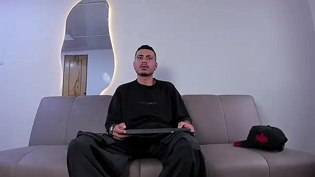 Snapshot of MatthewCullen chatting on November 27, 2025, 6:30 pm MatthewCullen online show from November 27, 2025, 6:30 pm